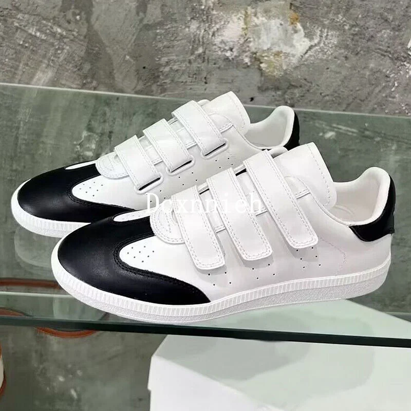New Genuine Leather Ventilate Small White Shoes Women Round Toe Splicing Flat Shoes Autumn Winter Wool Lining Casual Shoes
New Genuine Leather Ventilate Small White Shoes Women Round Toe Splicing Flat Shoes Autumn Winter Wool Lining Casual Shoes
