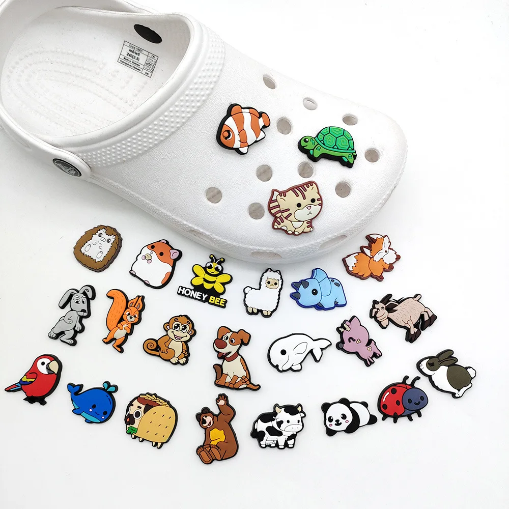2023 Cartoon Kawaii Animal Shoe Buckle PVC 1pcs Panda Whale Cat DIY Slippers Souvenir Decoration Wholesale Kids X-mas Party Gift
2023 Cartoon Kawaii Animal Shoe Buckle PVC 1pcs Panda Whale Cat DIY Slippers Souvenir Decoration Wholesale Kids X-mas Party Gift