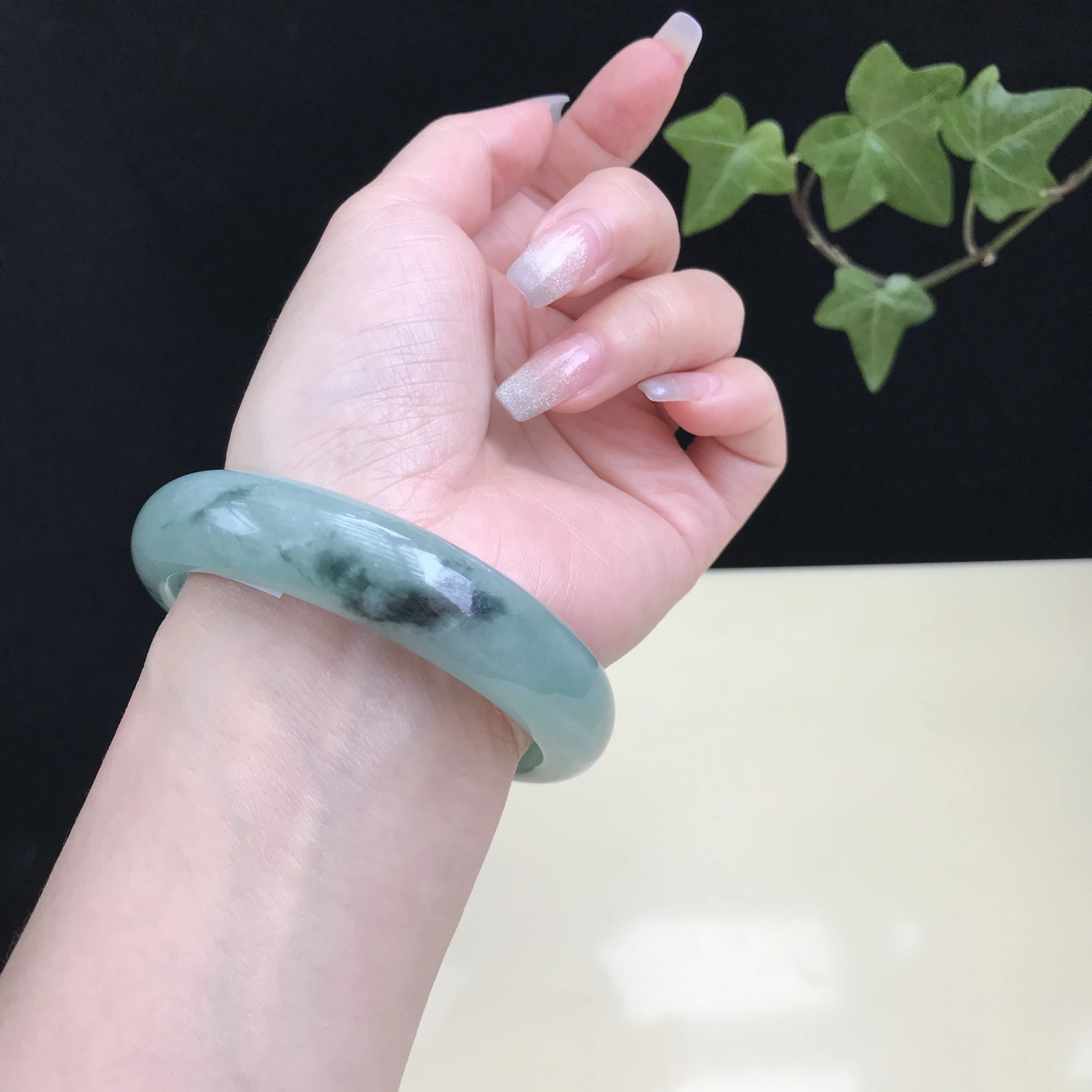 Burma 100%Genuine High-end Jadeite Bracelet Jewelry Jade Bangles For Women 58mm (With Certificate)
Burma 100%Genuine High-end Jadeite Bracelet Jewelry Jade Bangles For Women 58mm (With Certificate)