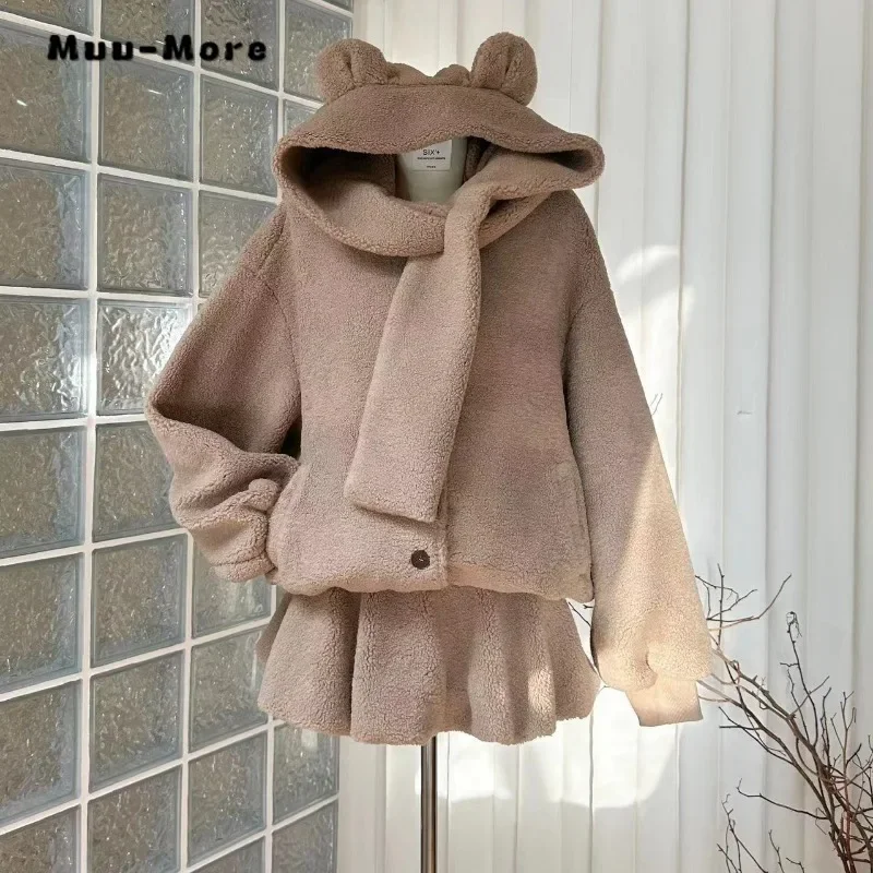 Женский винтажный комплект из 2 предметов, свитшот с длинным рукавом и капюшоном и юбка-трапеция, однотонный комплект из двух предметов, зима 2023 
Женский винтажный комплект из 2 предметов, свитшот с длинным рукавом и капюшоном и юбка-трапеция, однотонный комплект из двух предметов, зима 2023