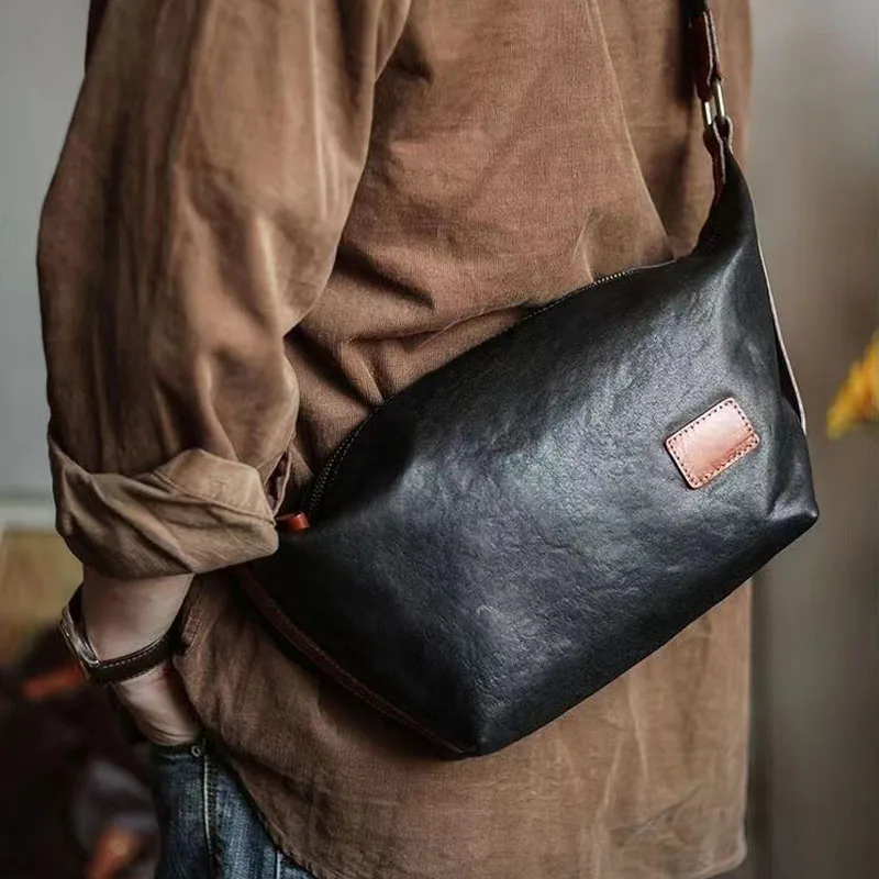 AETOO Leather men's single shoulder crossbody bag cowhide simple commuting backpack tide men's original casual chest bag
AETOO Leather men's single shoulder crossbody bag cowhide simple commuting backpack tide men's original casual chest bag