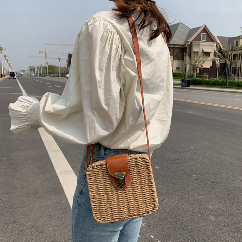 Small Round Rattan Purse - Handwoven Vacation Essential 3 S9d2ce2271f8c43449ff902e495da3c556