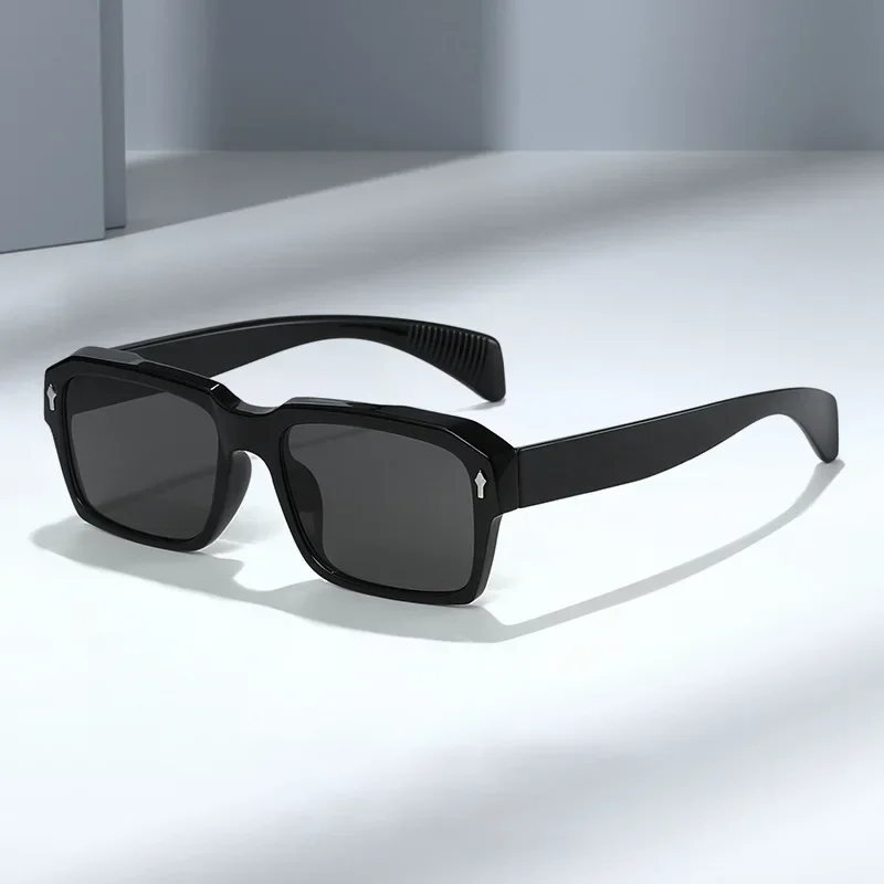 New Thickened Square Frame Fashion Classic Sunshade Mirror European and American Style Sunscreen Personality Sunglasses
New Thickened Square Frame Fashion Classic Sunshade Mirror European and American Style Sunscreen Personality Sunglasses