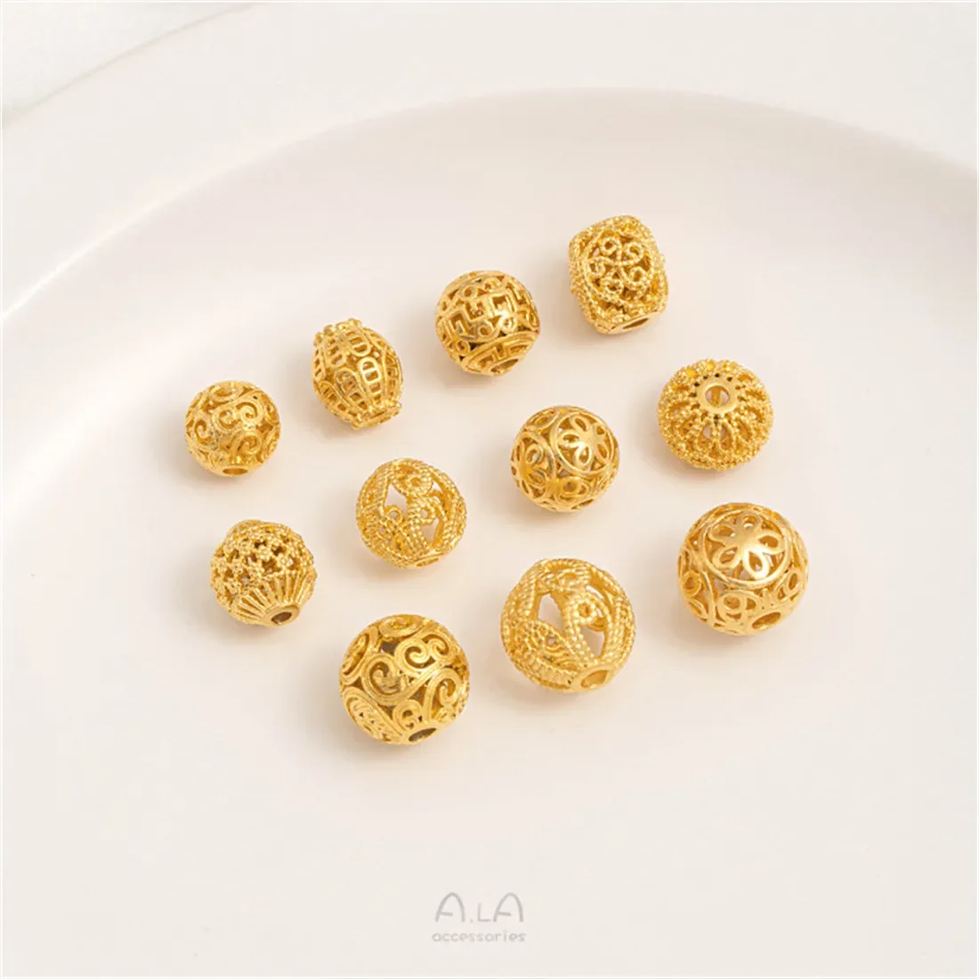 Shajin Transfer Beads, Hollow Patterns Auspicious Clouds Phoenix Tail Beads Handmade DIY String Jewelry Bead Accessories C347
Shajin Transfer Beads, Hollow Patterns Auspicious Clouds Phoenix Tail Beads Handmade DIY String Jewelry Bead Accessories C347