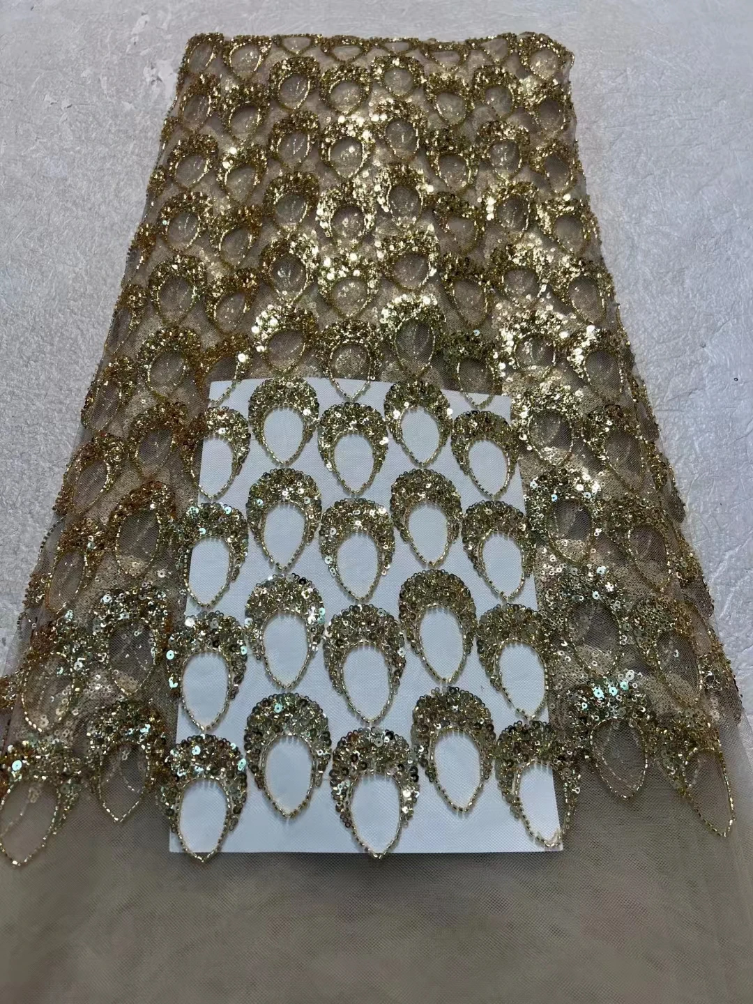 Latest Luxury African Sequins Beads Lace Fabric 2024 5 Yards High Quality French Mesh Tulle Embroidery Wedding Bridal Lace
Latest Luxury African Sequins Beads Lace Fabric 2024 5 Yards High Quality French Mesh Tulle Embroidery Wedding Bridal Lace