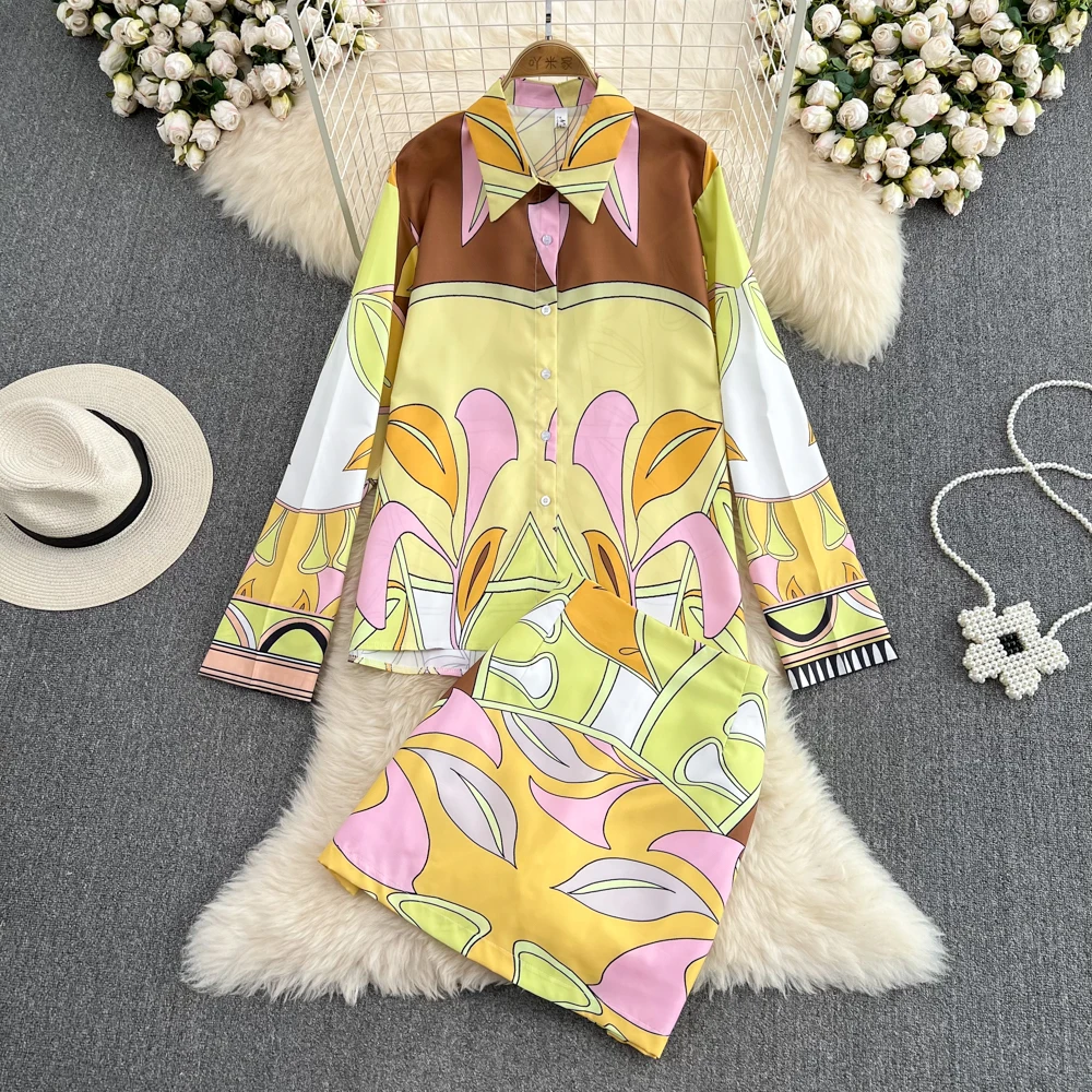 European and American Personalized Print Loose Long-sleeved Shirt Two-piece High-waisted A-line Skirt Spring and Autumn
European and American Personalized Print Loose Long-sleeved Shirt Two-piece High-waisted A-line Skirt Spring and Autumn