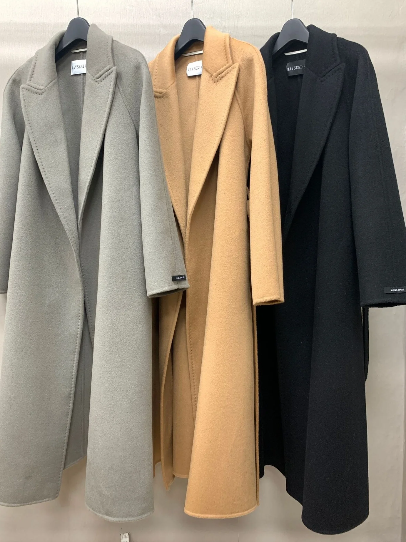 Thickened and elongated double-sided cashmere coat camel black waistband 100% wool coat 2023 winter women's clothing
Thickened and elongated double-sided cashmere coat camel black waistband 100% wool coat 2023 winter women's clothing