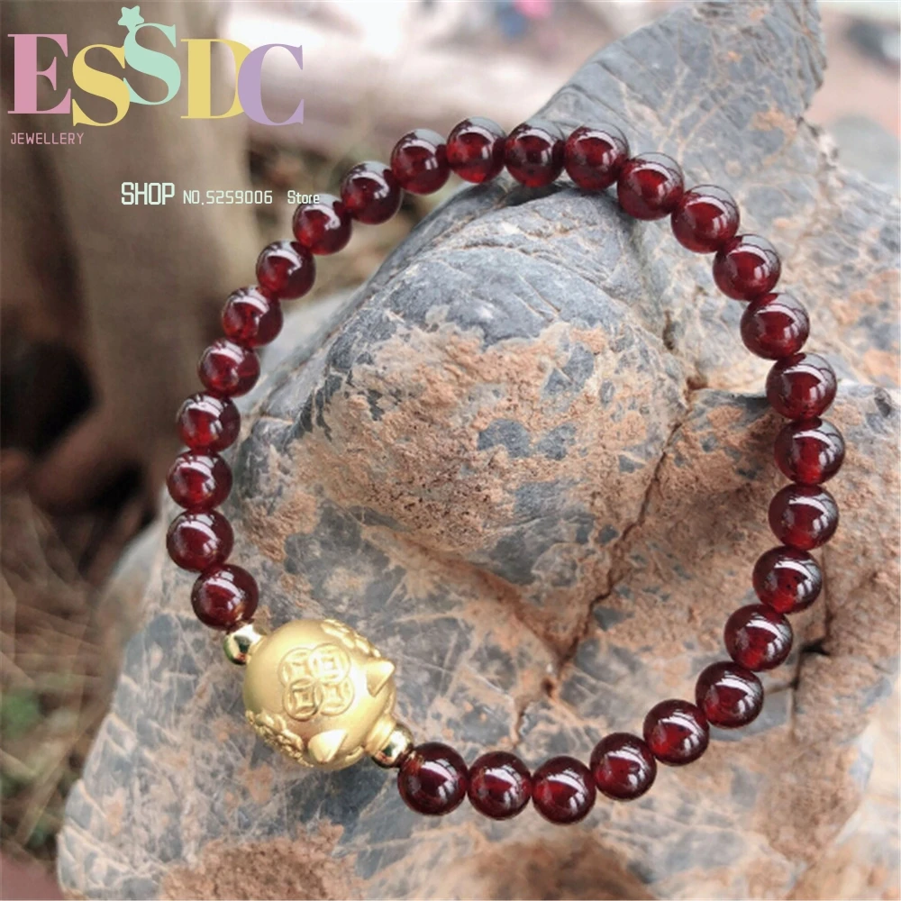 New Design 999 Sterling Silver Charm Natural Garnet Beads Girl's Birthday Gift Golden Pig Cuff Bracelet for Women
New Design 999 Sterling Silver Charm Natural Garnet Beads Girl's Birthday Gift Golden Pig Cuff Bracelet for Women