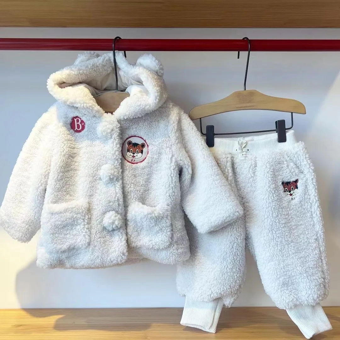 Korean Baby Warm Jacket 2023 베베드피노 Winter Coats Outwear Tigre Baby Dumble Fur Hooded Jacket Pants Suite Children Clothes
Korean Baby Warm Jacket 2023 베베드피노 Winter Coats Outwear Tigre Baby Dumble Fur Hooded Jacket Pants Suite Children Clothes
