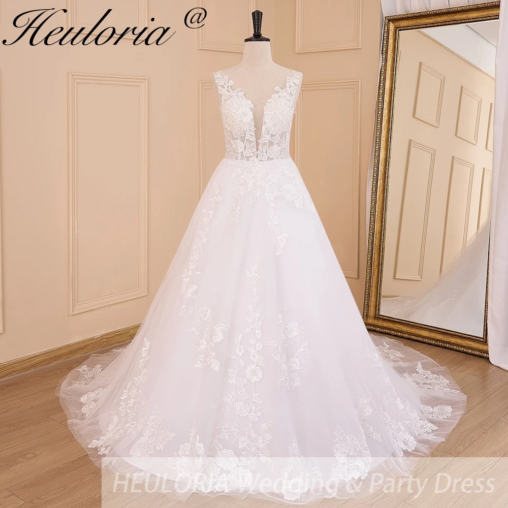 HEULORIA Elegant lace beading Boho Wedding Dress A line V neck long train Wedding Bridal dress 
HEULORIA Elegant lace beading Boho Wedding Dress A line V neck long train Wedding Bridal dress