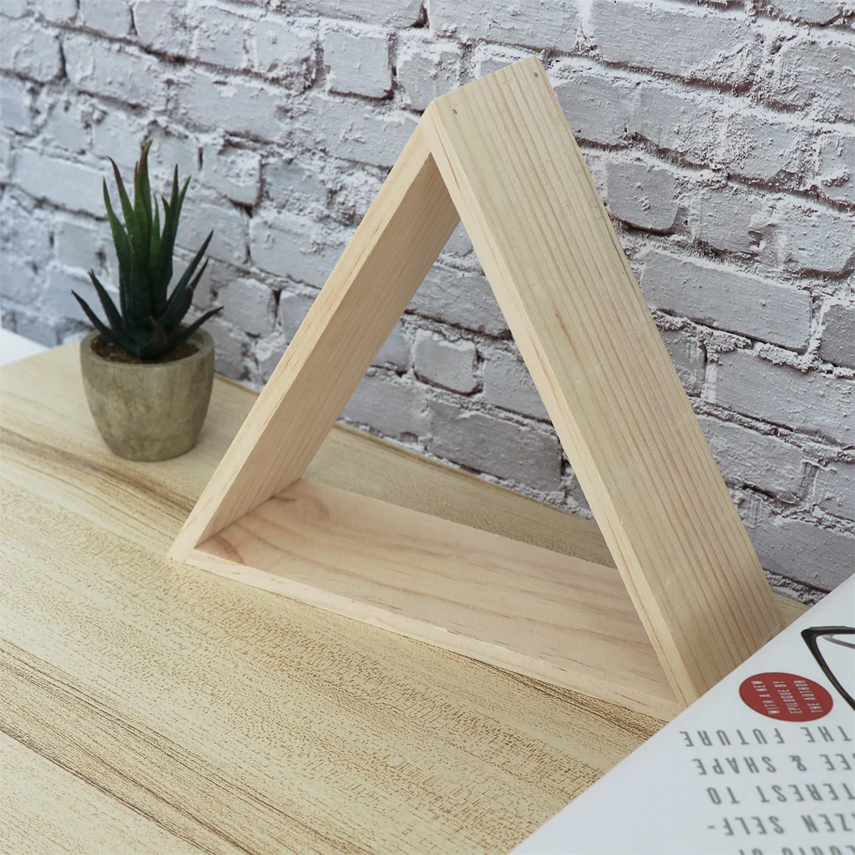 Hollowed Simple Shape Triangle Shelf Home Daily Storage Use Shelf Pinewood Hand-made Home Decoration Tool
Hollowed Simple Shape Triangle Shelf Home Daily Storage Use Shelf Pinewood Hand-made Home Decoration Tool
