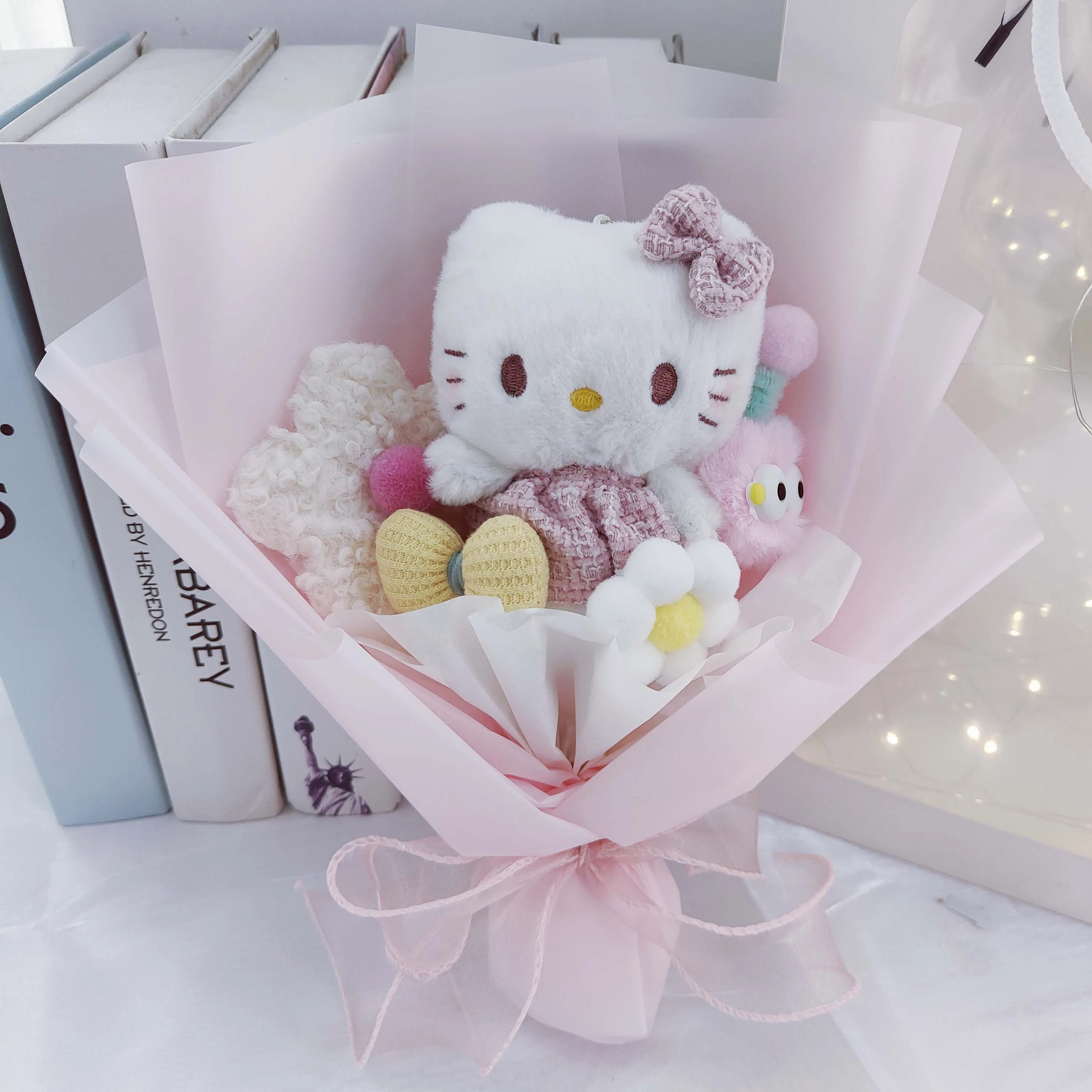 Рождественские подарки мультфильм Sanrio плюшевый букет My Melody Kuromi Cinnamoroll Kt кошка плюшевая кукла игрушка подарок на день Святого Валентина выпускной
Рождественские подарки мультфильм Sanrio плюшевый букет My Melody Kuromi Cinnamoroll Kt кошка плюшевая кукла игрушка подарок на день Святого Валентина выпускной