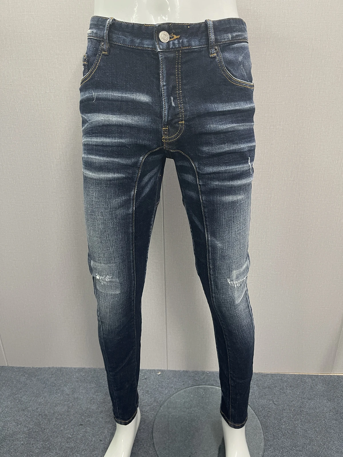 2023 New Fashion Men's Washed and Worn Hole Patch Paint Speckler Double Leather Brand Small Feet Blue Jeans for Men
2023 New Fashion Men's Washed and Worn Hole Patch Paint Speckler Double Leather Brand Small Feet Blue Jeans for Men