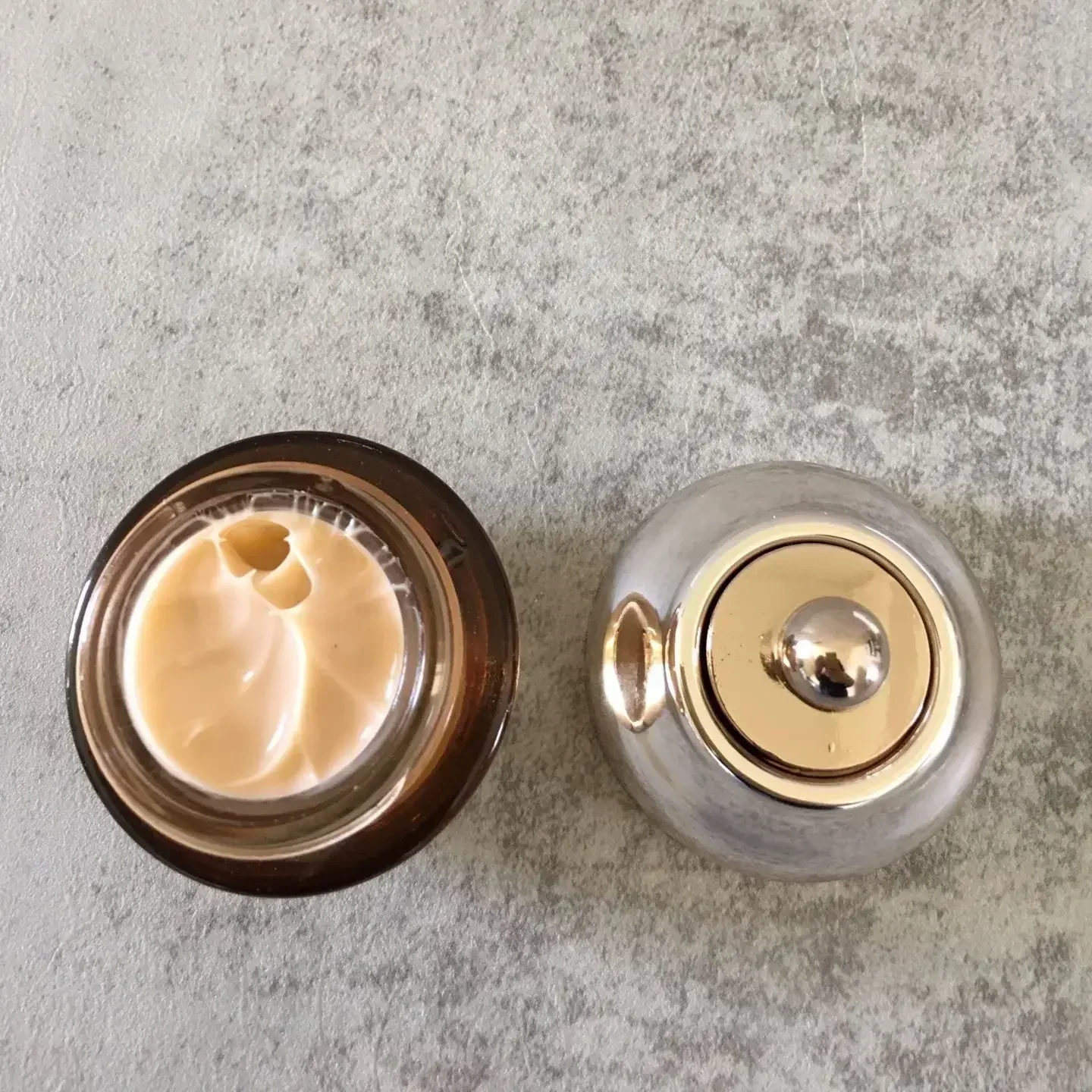 NEW Cosmetics Eye Cream 15ML Moisturizng Eye Care Anti wrinkle Repair Fade Dark Circles High Quality
NEW Cosmetics Eye Cream 15ML Moisturizng Eye Care Anti wrinkle Repair Fade Dark Circles High Quality