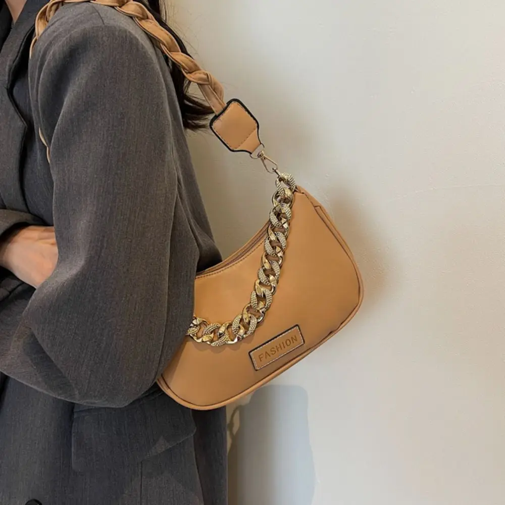 Fashion Retro Pu Leather Underarm Bag For Women Casual Single Chain Shoulder Crossbody Bag Personality
Fashion Retro Pu Leather Underarm Bag For Women Casual Single Chain Shoulder Crossbody Bag Personality