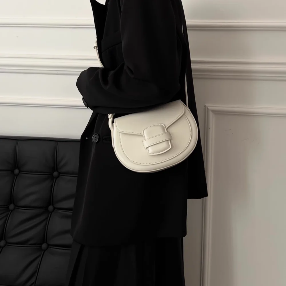 Fashion Retro Half-Round Bag Genuine Leather Women Bag\Handbag Nice Buckle Real Leather Female Shoulder Crossbody Bag Small
Fashion Retro Half-Round Bag Genuine Leather Women Bag\Handbag Nice Buckle Real Leather Female Shoulder Crossbody Bag Small