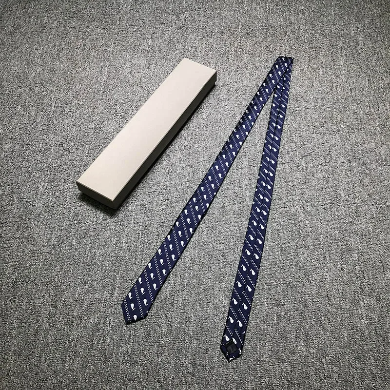 

Ofiical Ties For Men 2024 Korean Design Women's Tie Kawaii Little Whale Stripes Navy Ties Bussiness Formal Party Gift Necktie