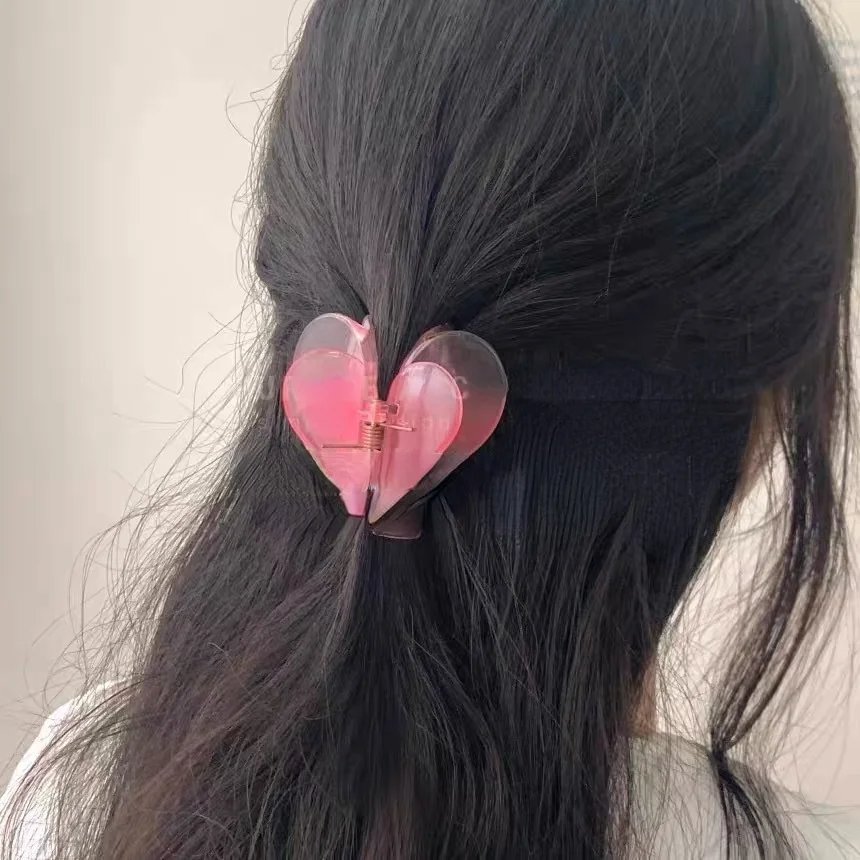 2022 New Fashion Double Layer Love Hair Claw Transparent Pink Resin Heart Hair Clip Hair Claw for Women Girl Hair Accessories
2022 New Fashion Double Layer Love Hair Claw Transparent Pink Resin Heart Hair Clip Hair Claw for Women Girl Hair Accessories