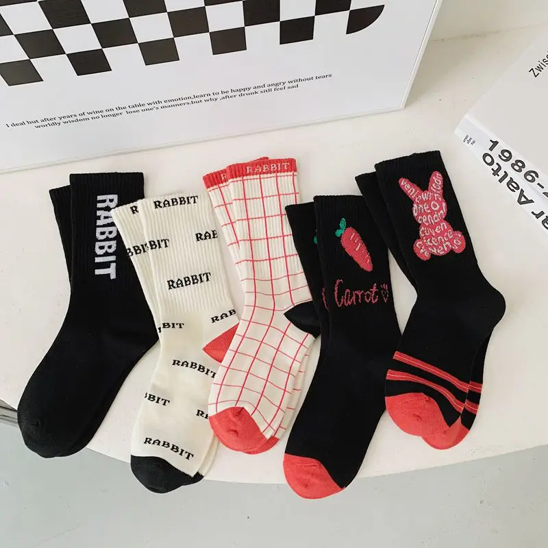Chic Fashion Letter Checkered Rabbit Carrot Novelty Women's Long Socks Autumn Winter Cozy Cotton Contrast Color Sport Tide Socks
Chic Fashion Letter Checkered Rabbit Carrot Novelty Women's Long Socks Autumn Winter Cozy Cotton Contrast Color Sport Tide Socks