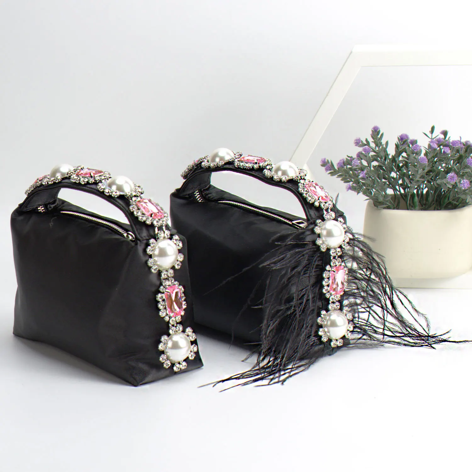 

Handbag Luxury Shiny Crystal Purses Designer Rhinestones Clutch Evening Bag Purse Women's Bag for Party and Formal Dresses