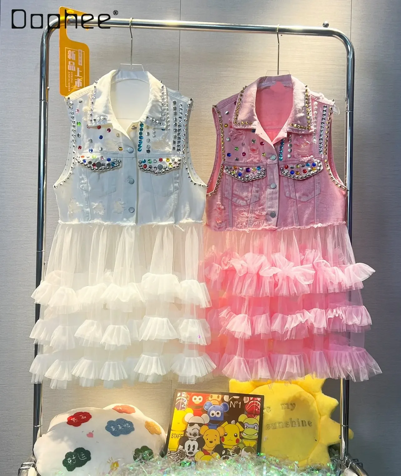 Heavy Industry Ripped Beaded Denim Vest Female 2023 Summer New Mesh Stitching Diamond-Embedded Mid-Length Pink Jeans Dress Women
Heavy Industry Ripped Beaded Denim Vest Female 2023 Summer New Mesh Stitching Diamond-Embedded Mid-Length Pink Jeans Dress Women