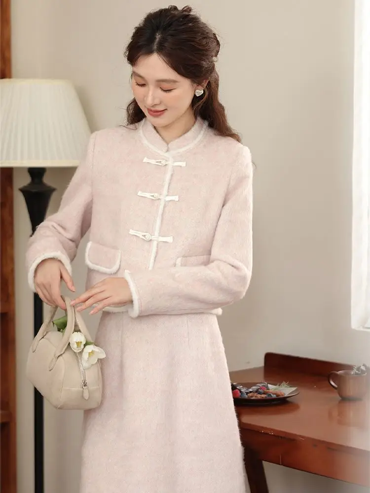 Elegant Pink Chinese Style Women's Suit Jacket Skirt Set Autumn and Winter Gentle High Sense Suit Coat Long Skirt Two-piece Set
Elegant Pink Chinese Style Women's Suit Jacket Skirt Set Autumn and Winter Gentle High Sense Suit Coat Long Skirt Two-piece Set