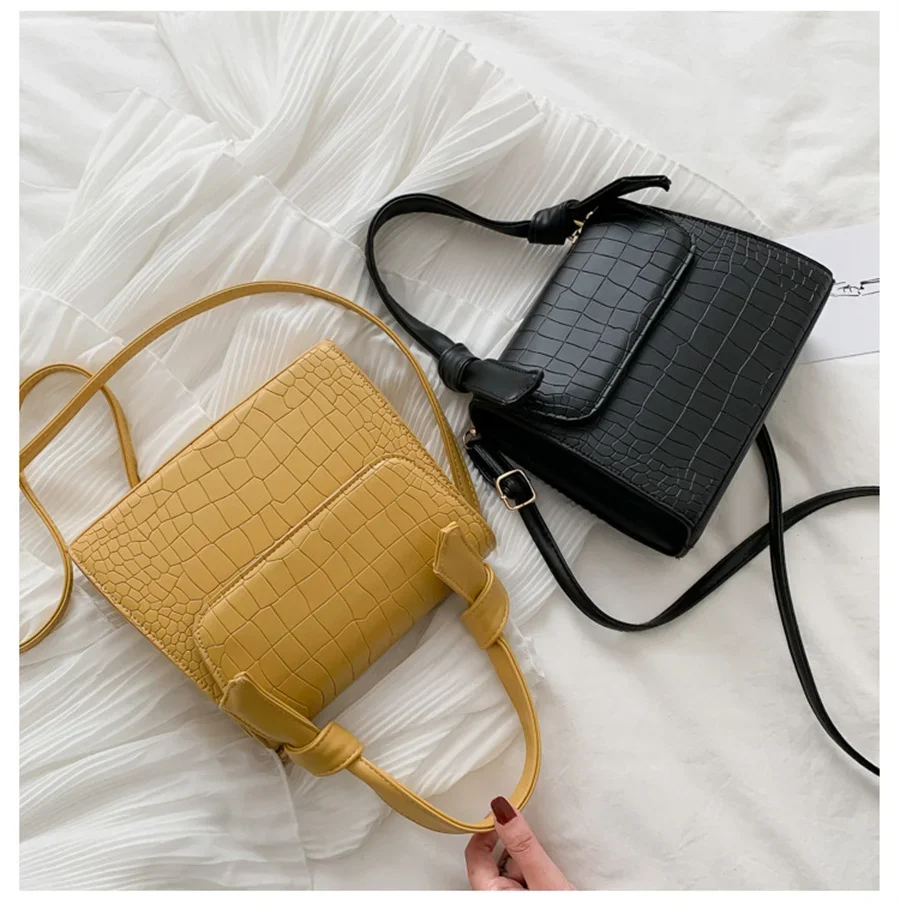 Pattern Small Handbag Individual Shoulder Bag All Matched Square Shoulder Bag for Woman
Pattern Small Handbag Individual Shoulder Bag All Matched Square Shoulder Bag for Woman