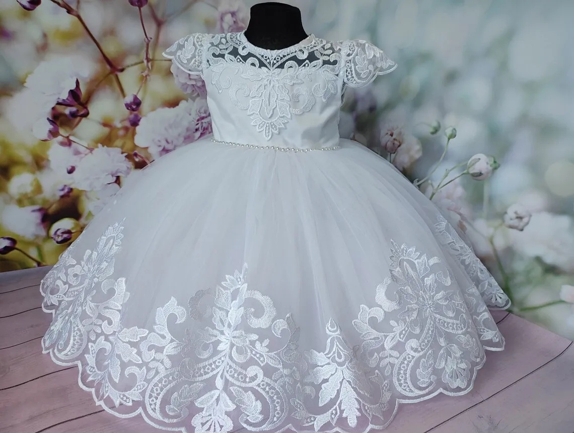 

White Ball Gown Baby Christening Gowns Lace Appliques Bows Girls Baptism Pearls Newborn Kids Birthday First Communion Dresses