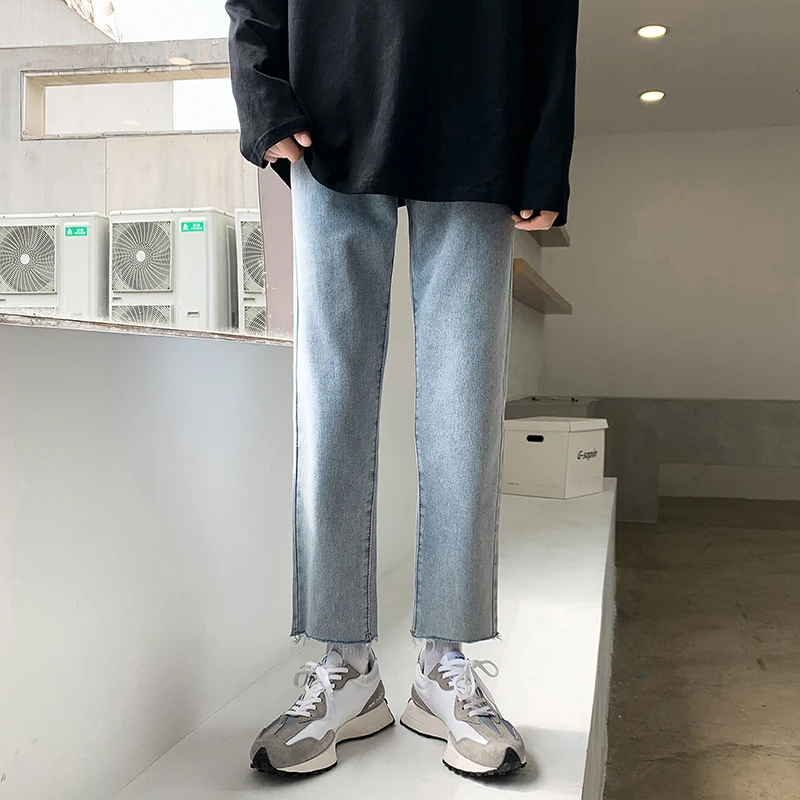 Spring 2022 Men's Light Blue Baggy Straight Jeans Korean Fashion Raw Edge Casual Denim Trousers Ankele-length Pants Male
Spring 2022 Men's Light Blue Baggy Straight Jeans Korean Fashion Raw Edge Casual Denim Trousers Ankele-length Pants Male