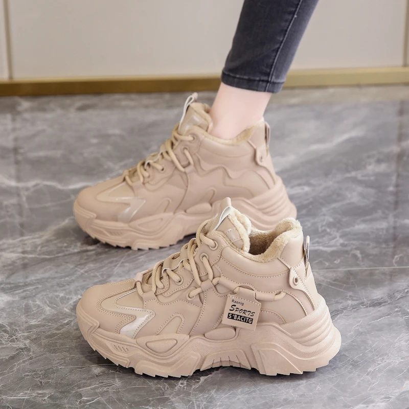 Женские кроссовки на вулканизированной подошве, теплые короткие плюшевые Повседневные Удобные уличные кроссовки с круглым носком и шнуровкой на платформе, зима 2023
Женские кроссовки на вулканизированной подошве, теплые короткие плюшевые Повседневные Удобные уличные кроссовки с круглым носком и шнуровкой на платформе, зима 2023