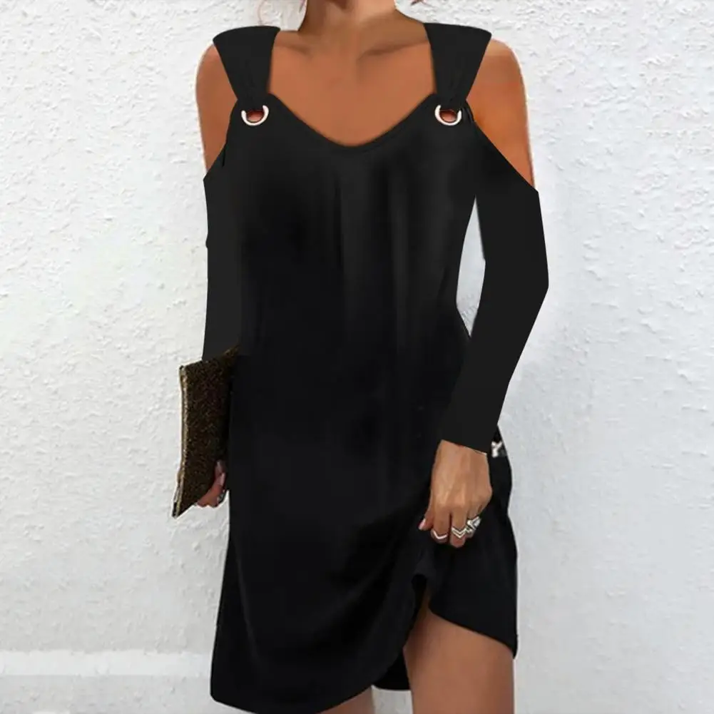 Lightweight Spring Dress Chic Women's V-neck Cold Shoulder Dress Trendy Metal Buckle Design Solid Color Mini Dress for Spring
Lightweight Spring Dress Chic Women's V-neck Cold Shoulder Dress Trendy Metal Buckle Design Solid Color Mini Dress for Spring