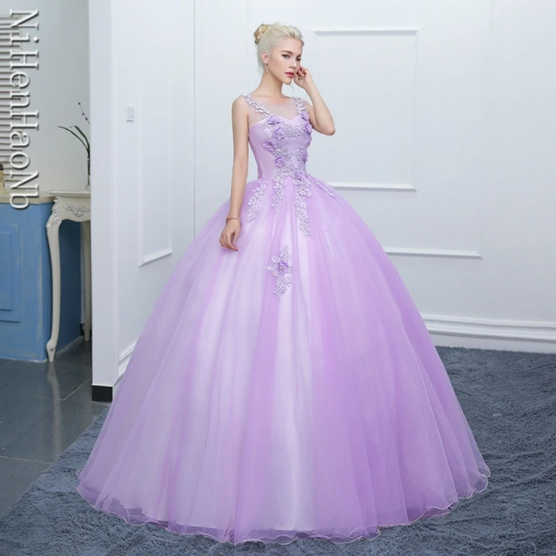 

Lilac Scoop Neck Ball Gown Quinceanera Dresses Princess Vestidos De 15 Anos Vintage Applique Birthday Party Gowns