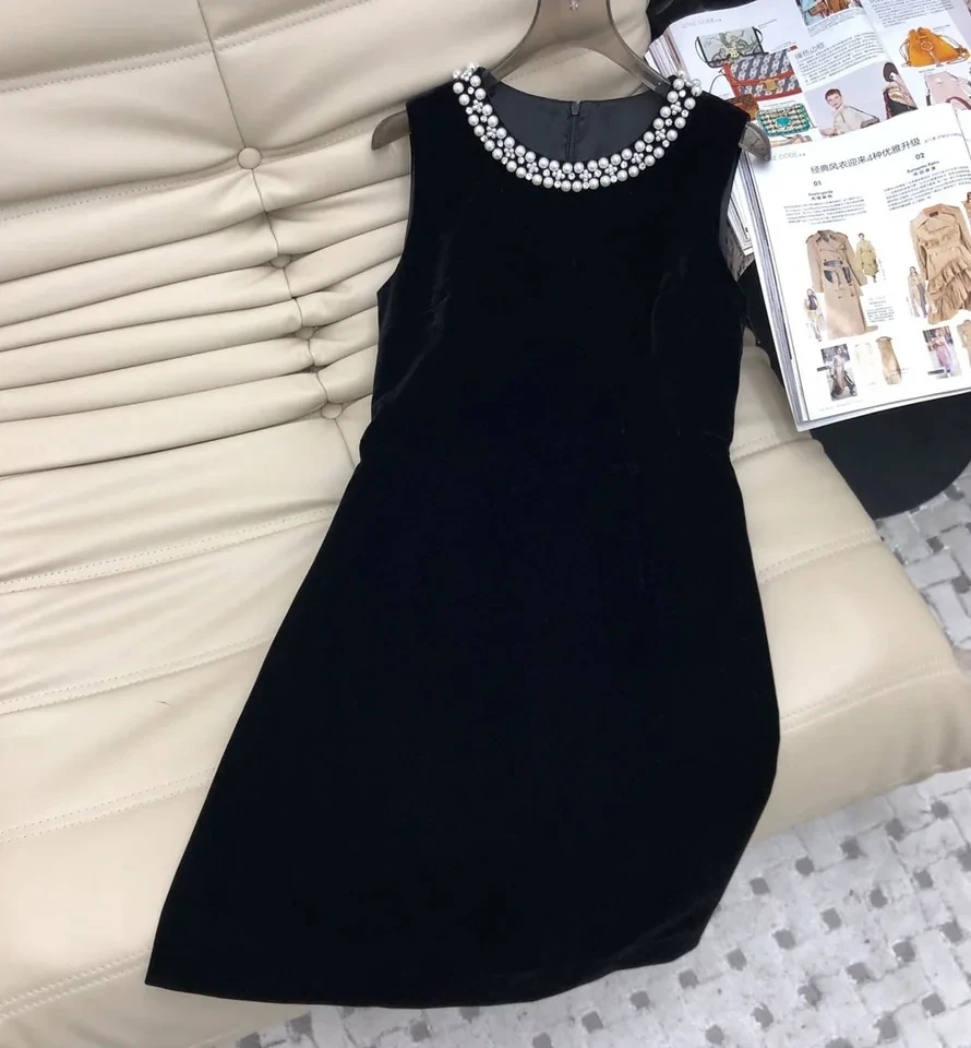 

2024 Spring pearls beading women elegant black velvet dresses calebrity daily sleeveless tank dress