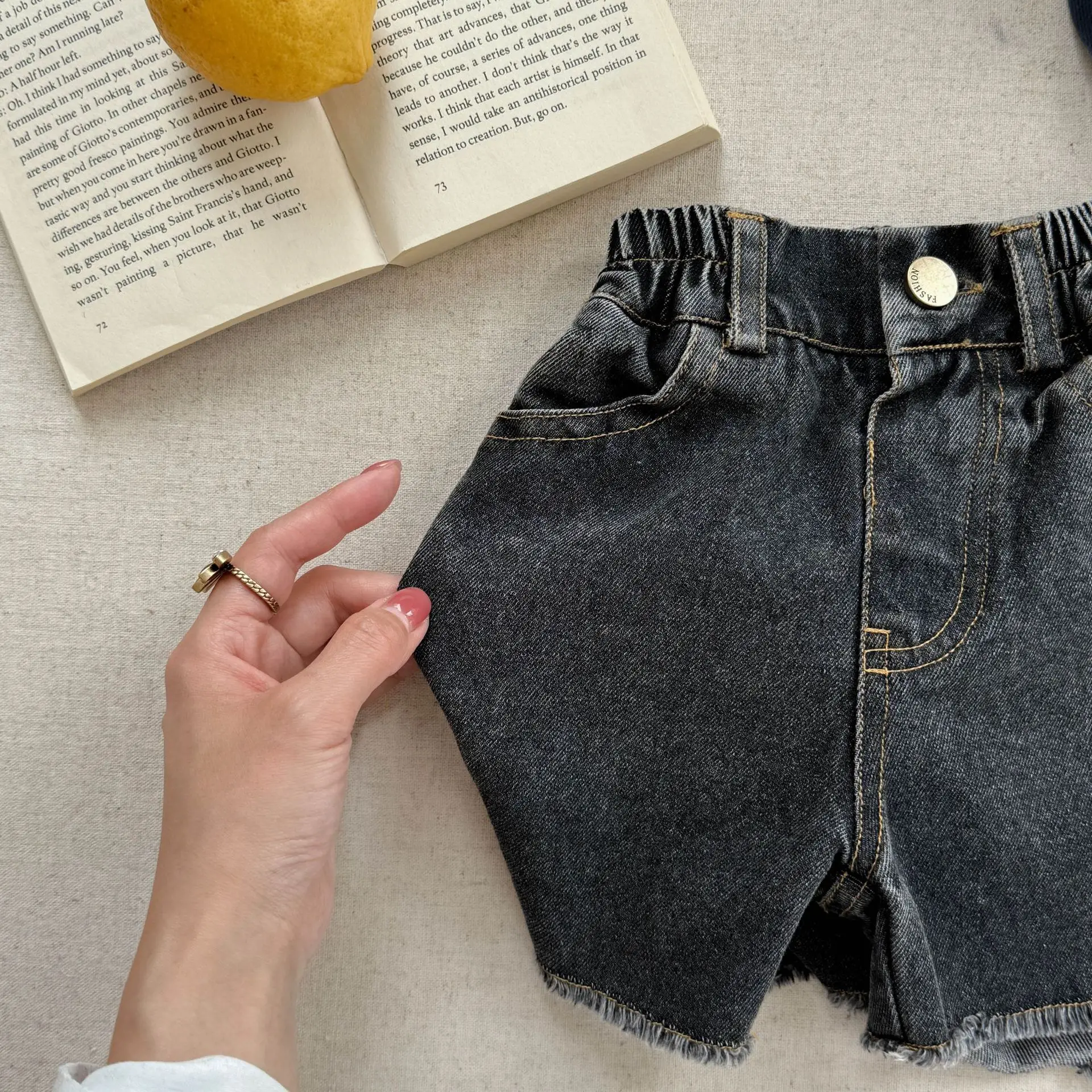 2025 Summer New Girls Denim Shorts Children Casual Pants Loose Boys Jeans Solid Color Baby Shorts Kids Clothes 31 S9e800130de8c4540bc3e69f4d679aab38