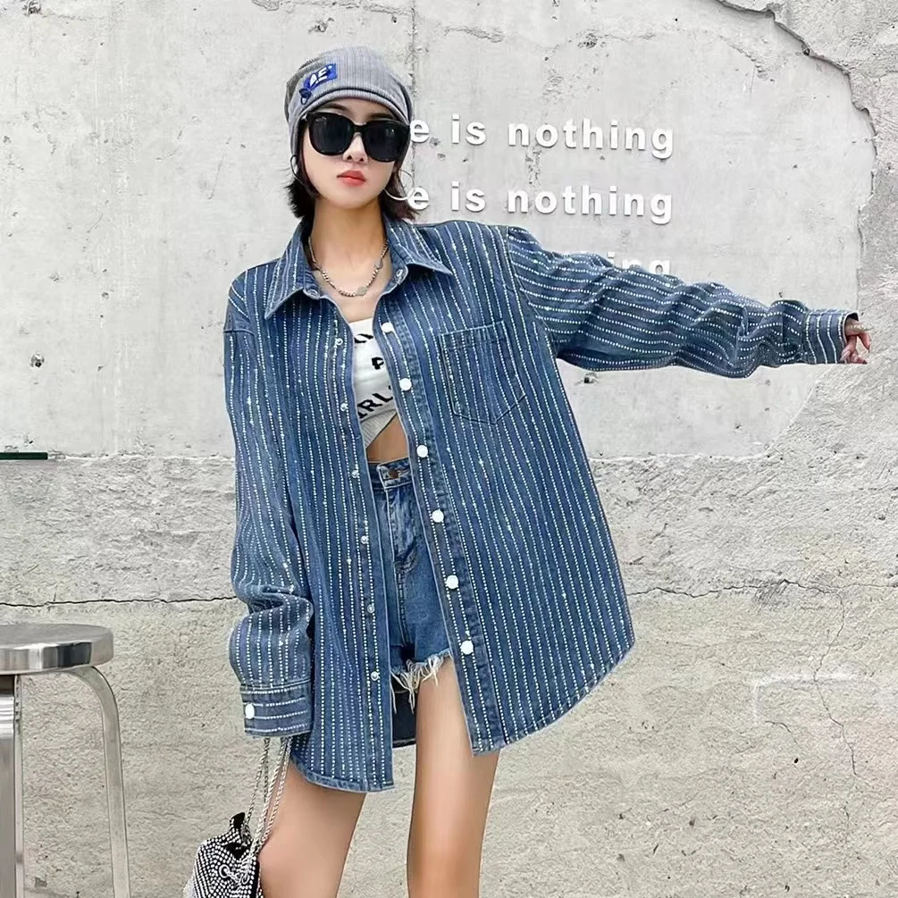 European Shinning Diamonds Striped Crystal Rhinestone Denim Shirt Autumn 2023 Loose Leisure All-Matching Long Sleeve Blouse Top
European Shinning Diamonds Striped Crystal Rhinestone Denim Shirt Autumn 2023 Loose Leisure All-Matching Long Sleeve Blouse Top