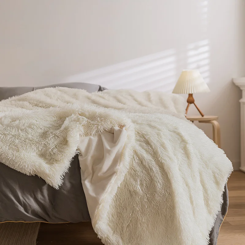 Faux Fur Bed Blanket Thick White Ultra Soft Fuzzy Fluffy Plush Blankets Sherpa Throw Blanket for Sofa Chair Bedding Sheet
Faux Fur Bed Blanket Thick White Ultra Soft Fuzzy Fluffy Plush Blankets Sherpa Throw Blanket for Sofa Chair Bedding Sheet