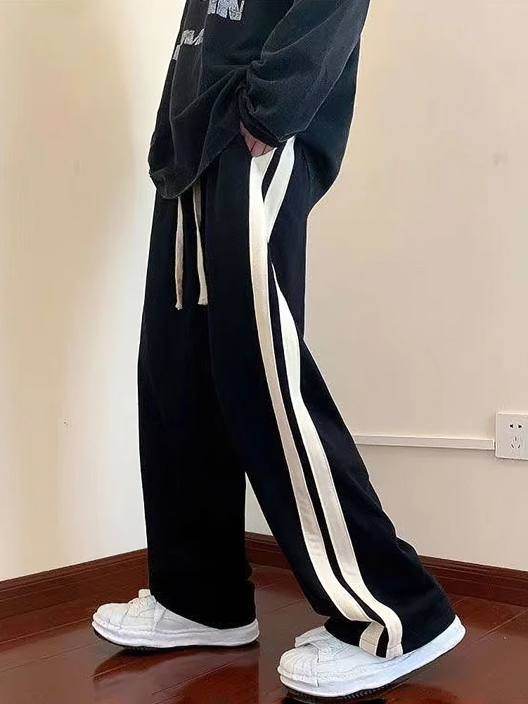 Korean Casual Sport Sweatpants Male Harajuku Streetwear Straight Wide Leg Pants Oversize Baggy Fashion Long Trousers 2023 New
Korean Casual Sport Sweatpants Male Harajuku Streetwear Straight Wide Leg Pants Oversize Baggy Fashion Long Trousers 2023 New