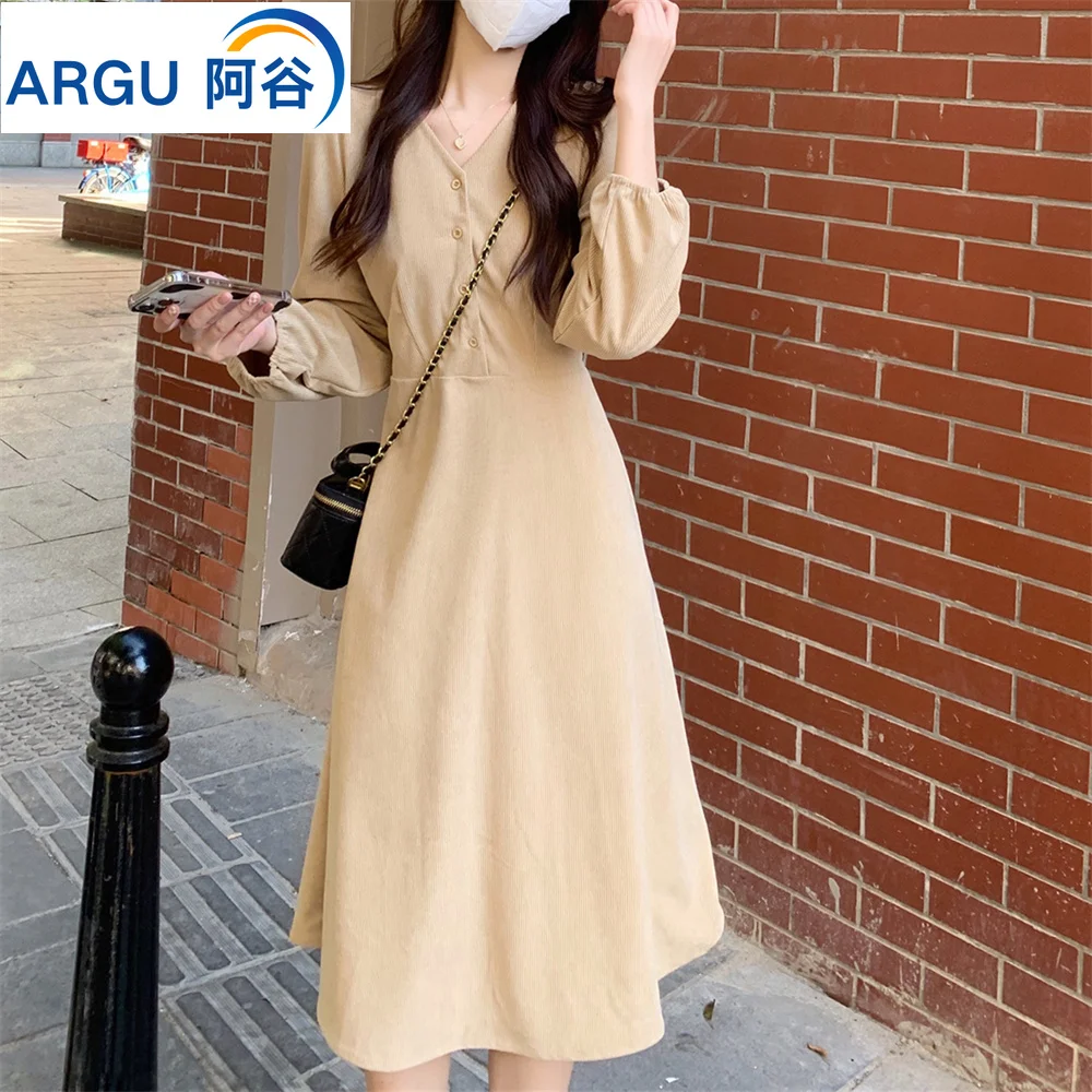 Corduroy Long Sleeve Midi Dresses for Women 2023 V-neck Solid Sweet Cute Autumn Clothing New Vestidos Elegant Cozy Ladies
Corduroy Long Sleeve Midi Dresses for Women 2023 V-neck Solid Sweet Cute Autumn Clothing New Vestidos Elegant Cozy Ladies