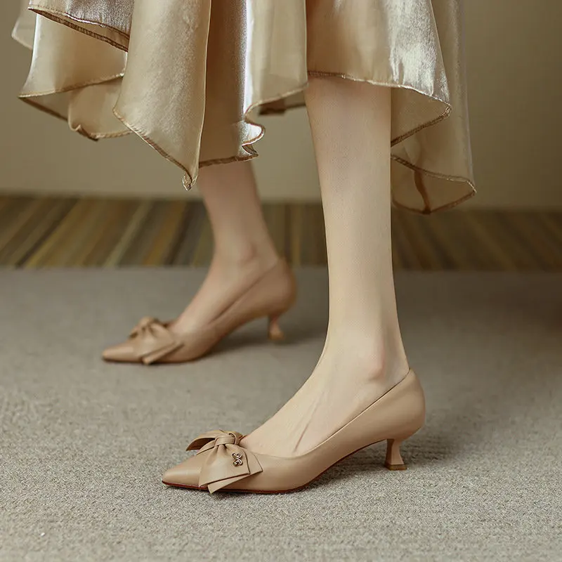 Женские свадебные туфли на высоком каблуке, однотонные удобные туфли-лодочки с острым носком, для вечеринки, 2023 
Женские свадебные туфли на высоком каблуке, однотонные удобные туфли-лодочки с острым носком, для вечеринки, 2023