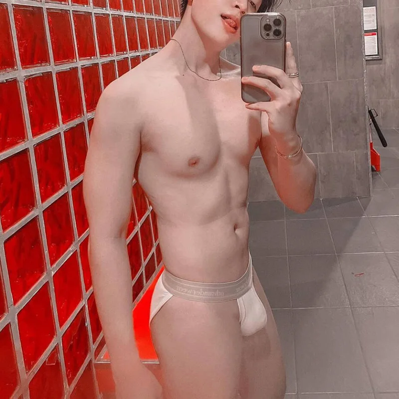 Personality men high-fork underwear cotton fitness exercise comfortable and breathable low-waist elastic briefs for young people
Personality men high-fork underwear cotton fitness exercise comfortable and breathable low-waist elastic briefs for young people