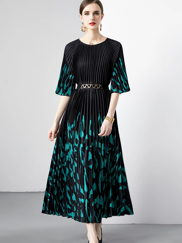 Elegant Designer Summer Pleated Dress Women 2023 Half Sleeve Gradient Color Midi Party Vestidos 2023 New Fashion Red Robes Blue
Elegant Designer Summer Pleated Dress Women 2023 Half Sleeve Gradient Color Midi Party Vestidos 2023 New Fashion Red Robes Blue