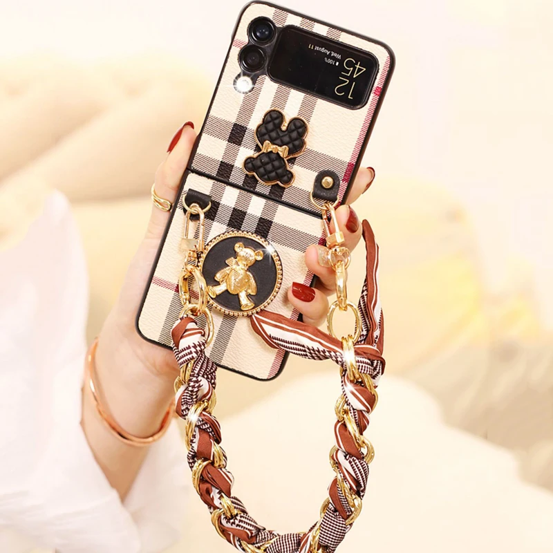 ZFlip 4 Funda Case for Samsung Galaxy Z Flip 3 Z Flip 4 Z Flip 2 5G DIY Bear Bracket Bracelet Protection Mobile Phone Case Cover
ZFlip 4 Funda Case for Samsung Galaxy Z Flip 3 Z Flip 4 Z Flip 2 5G DIY Bear Bracket Bracelet Protection Mobile Phone Case Cover
