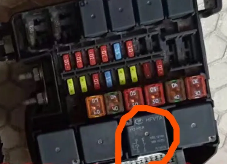 HFV7A-012-HT-R H30 4 
HFV7A-012-HT-R H30 4