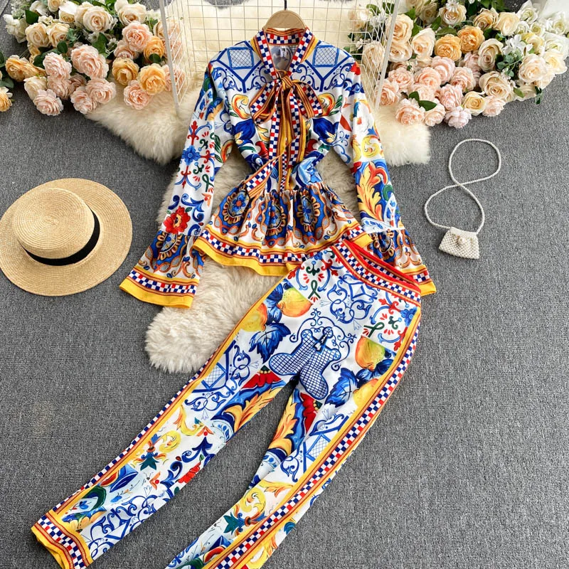 Summer Women's Suit 2023 New Women's Shirts Vintage Print Top and High Waist Wide Leg Pants Fashion Two Piece Set
Summer Women's Suit 2023 New Women's Shirts Vintage Print Top and High Waist Wide Leg Pants Fashion Two Piece Set
