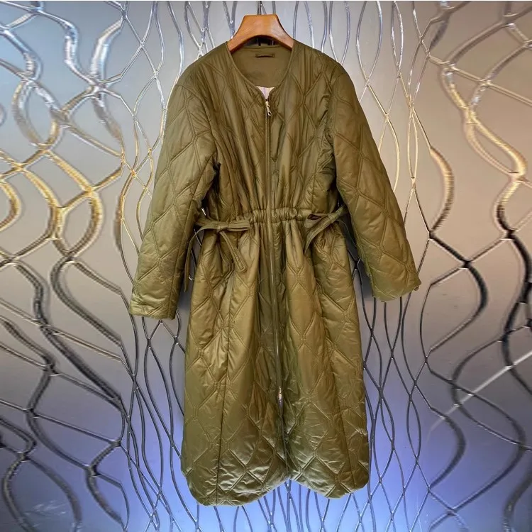 Top Quality New 2023 Winter Long Coats Women Warm Cotton Padded Drawstring Waist Long Sleeve Black Green Parka Down Overcoats
Top Quality New 2023 Winter Long Coats Women Warm Cotton Padded Drawstring Waist Long Sleeve Black Green Parka Down Overcoats