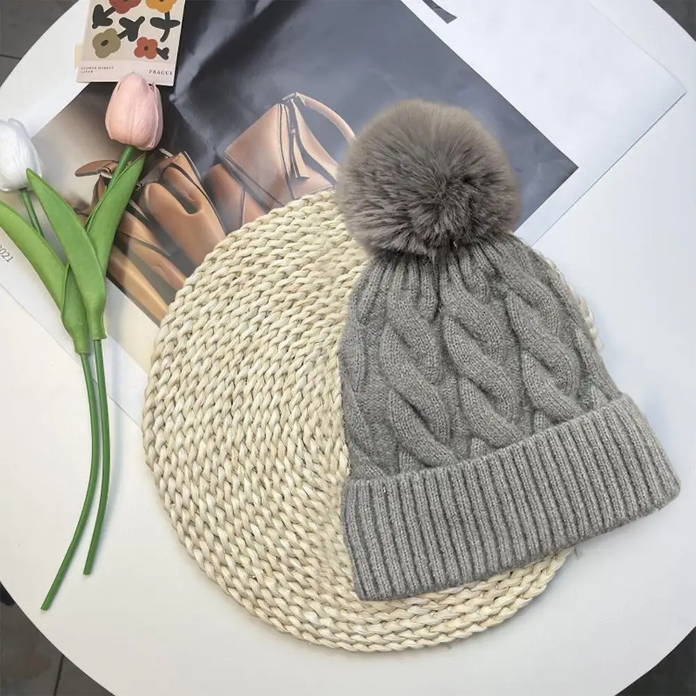 Weather Winter Hat Thermal Beanie Cozy Stylish Winter Hats for Women Knitted Windproof Plush Ball Accented Beanies for Unisex
Weather Winter Hat Thermal Beanie Cozy Stylish Winter Hats for Women Knitted Windproof Plush Ball Accented Beanies for Unisex