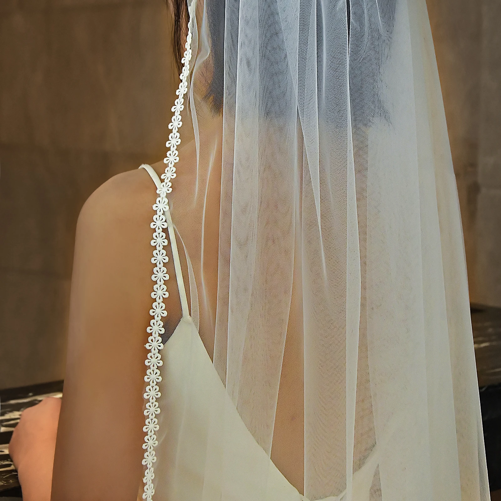 

MZA05 Wedding Bride Veils Flowers Applique Lace Around the Edge Wedding Veil Partial Trim 1 Tier Waltz Veil Bridal Accessories