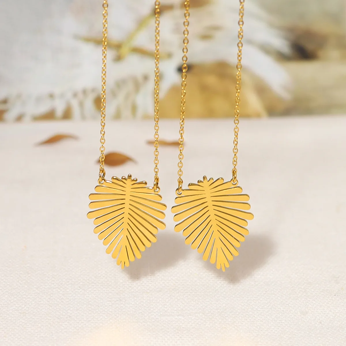 New Arrivals Stainless Steel Leave Pendant Necklace Collars Y2k Jewelry Gold Plated Link Chains Jewelry Women Party 
New Arrivals Stainless Steel Leave Pendant Necklace Collars Y2k Jewelry Gold Plated Link Chains Jewelry Women Party
