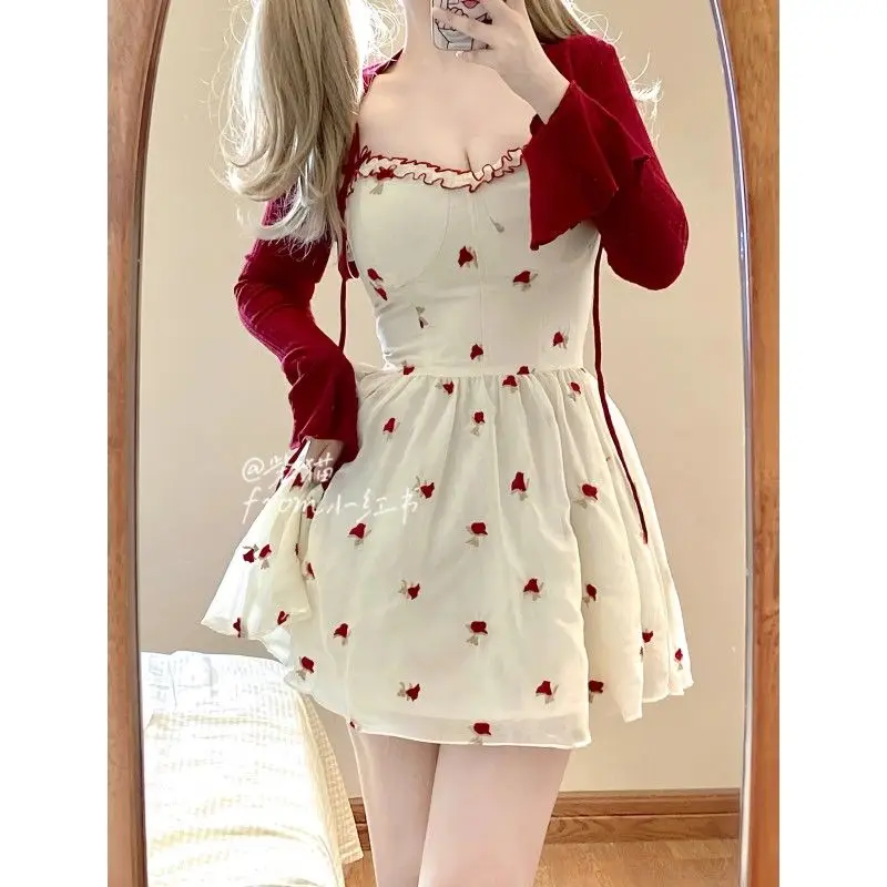 Sweet girl sense floral waisted halter dress sunscreen knitted cardigan dress set ins French Pure Desire Style 2024
Sweet girl sense floral waisted halter dress sunscreen knitted cardigan dress set ins French Pure Desire Style 2024