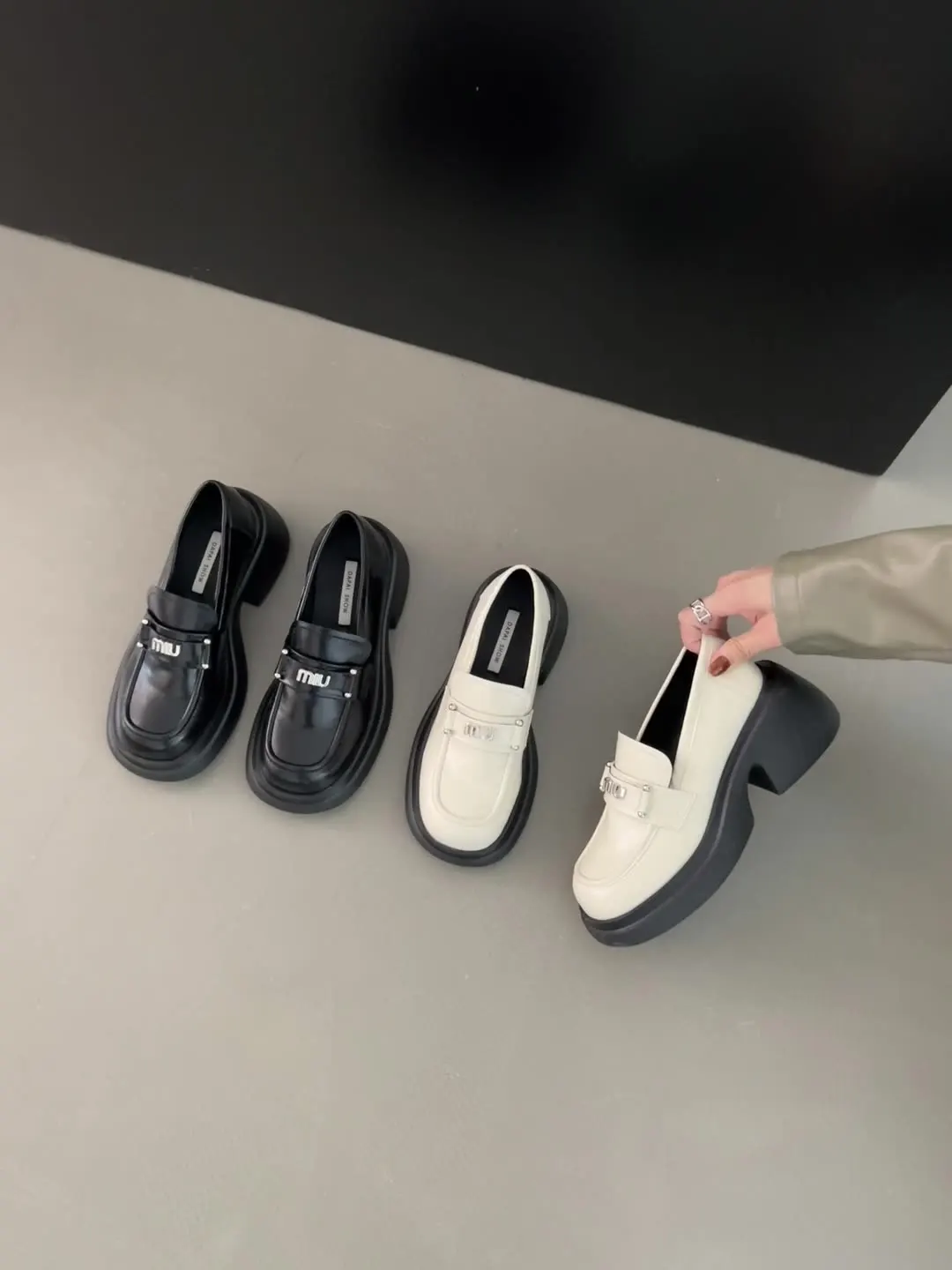 Shoes Woman Flats Dress High PU Basic Rubber Metal Decoration Shoes Woman Flats Dress High Metal Decoration Rubber PU
Shoes Woman Flats Dress High PU Basic Rubber Metal Decoration Shoes Woman Flats Dress High Metal Decoration Rubber PU